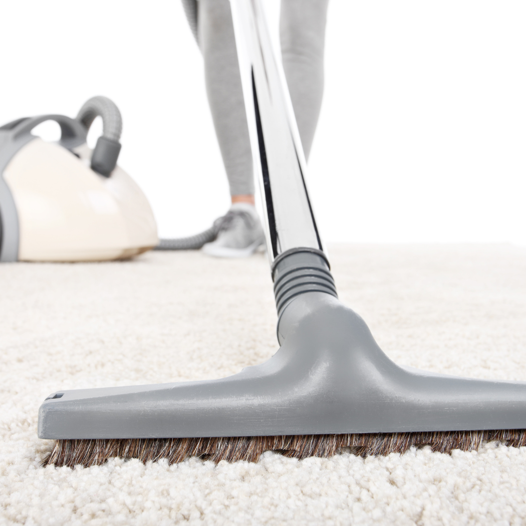 Aromatic Cleaning Hacks: How Essential Oils Can Transform Your Vacuuming Experience